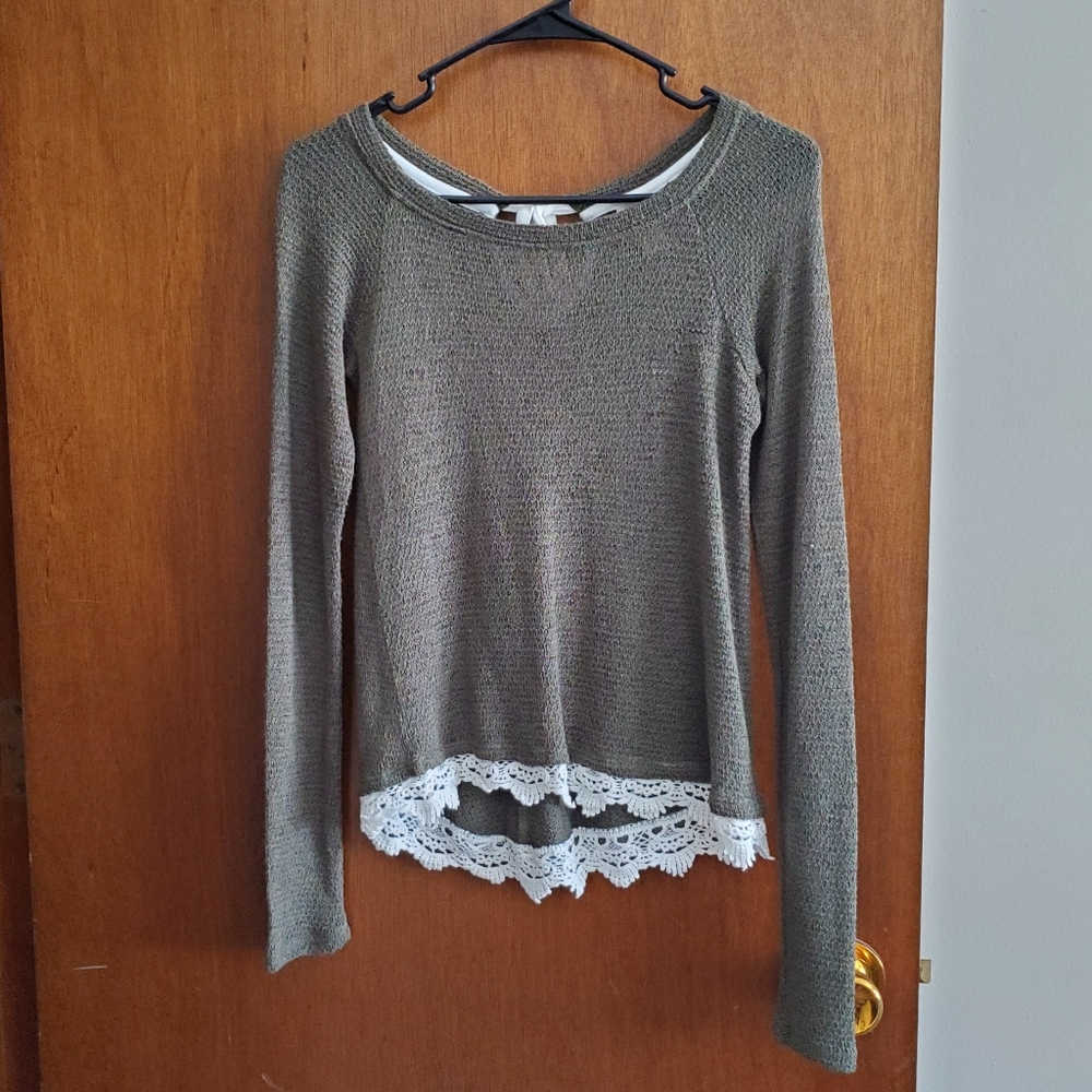 Long Sleeve Shirt with Lace